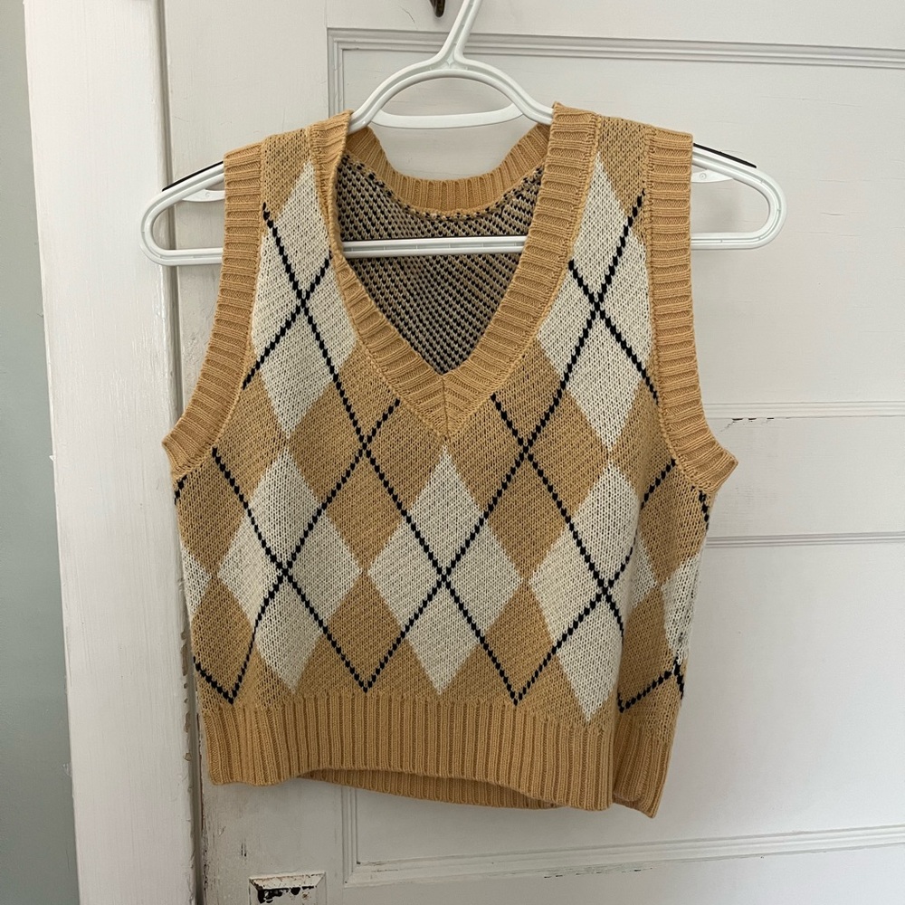 Argyle Knit Sweater Vest ♦️